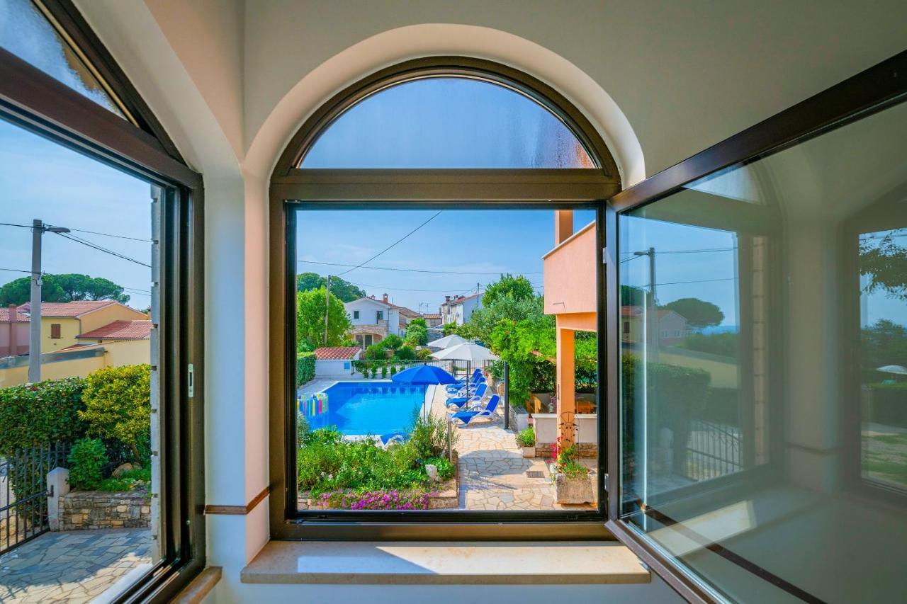 Kaštelir Villa Margerita With Private Pool, Yard And Parking מראה חיצוני תמונה