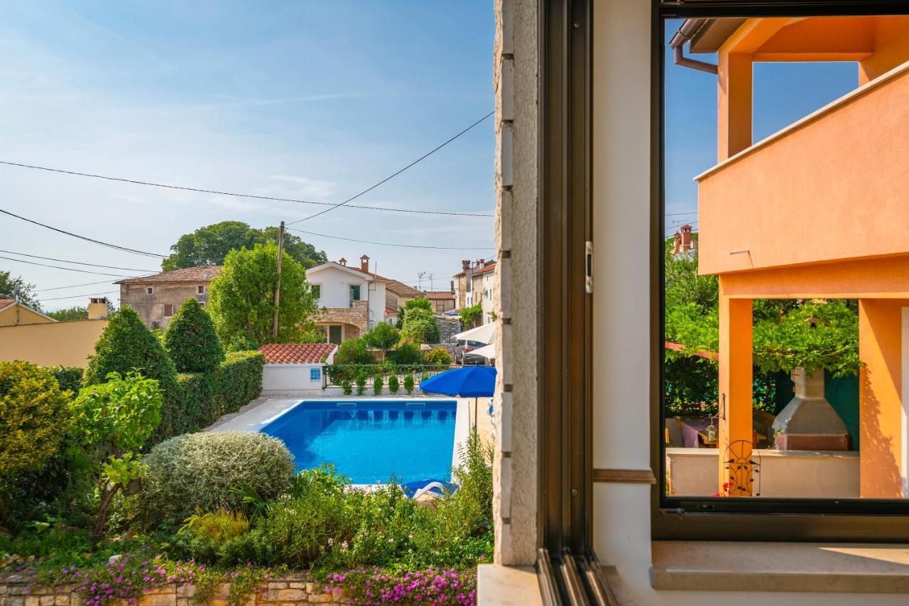 Kaštelir Villa Margerita With Private Pool, Yard And Parking מראה חיצוני תמונה