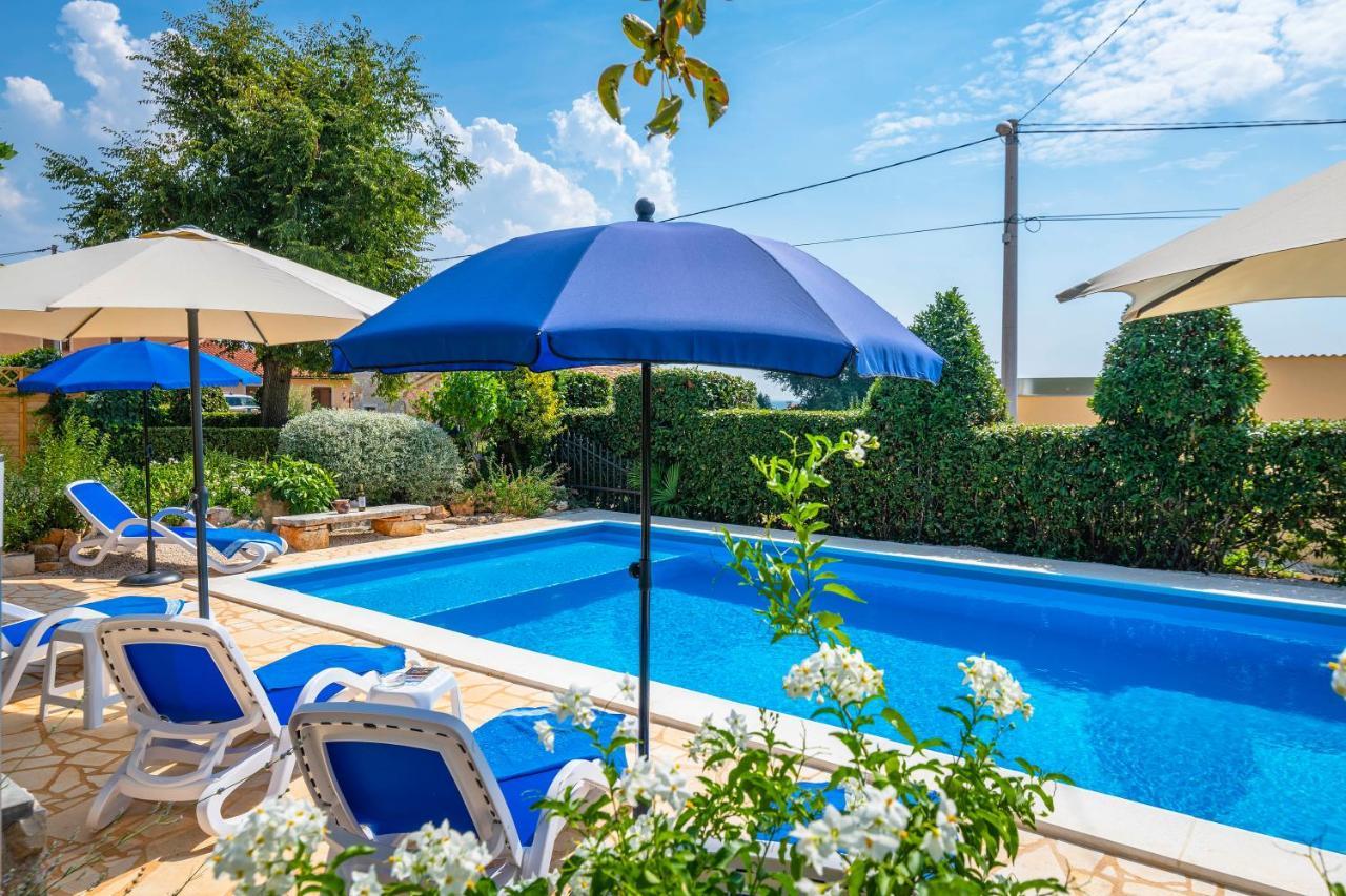 Kaštelir Villa Margerita With Private Pool, Yard And Parking מראה חיצוני תמונה
