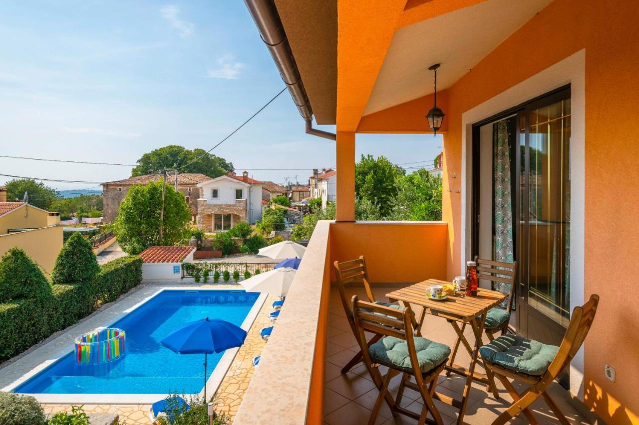 Kaštelir Villa Margerita With Private Pool, Yard And Parking מראה חיצוני תמונה