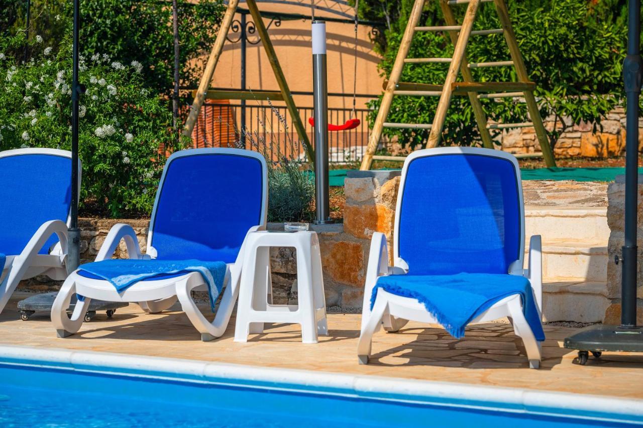 Kaštelir Villa Margerita With Private Pool, Yard And Parking מראה חיצוני תמונה
